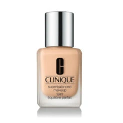 Clinique Winkel 15 Clinique Foundation Superbalanced CN72 Sunny